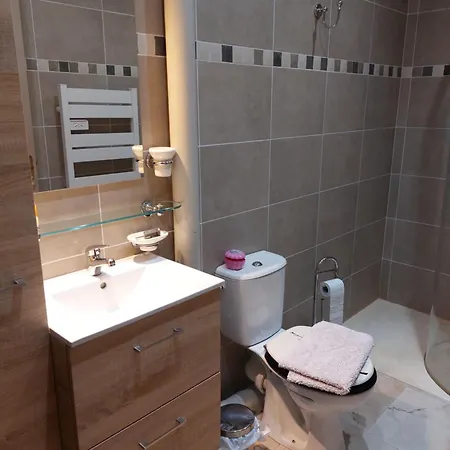 Nyaraló De Thomas *